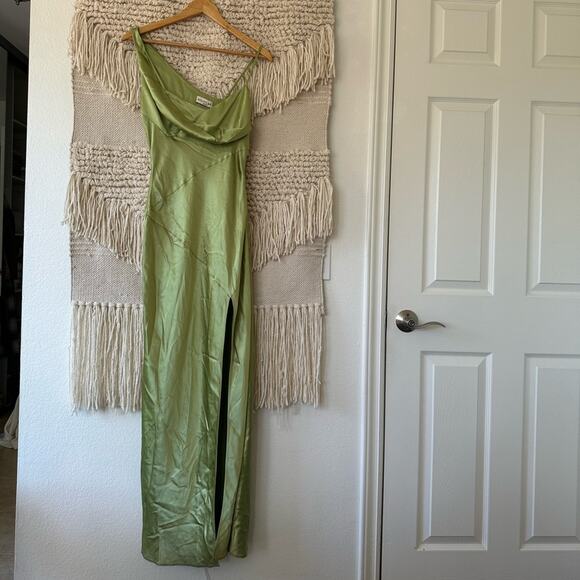 Nicholas Duna Gown - Picture 1 of 9